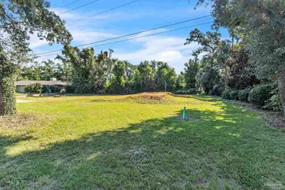 1055 Harbourview Cir, Pensacola, FL 32507 - Photo 21