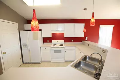 319 Mizzen Ln, Pensacola, FL 32507 - Photo 9