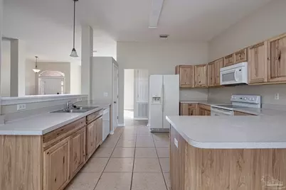 2106 Middleton Dr, Navarre, FL 32566 - Photo 11