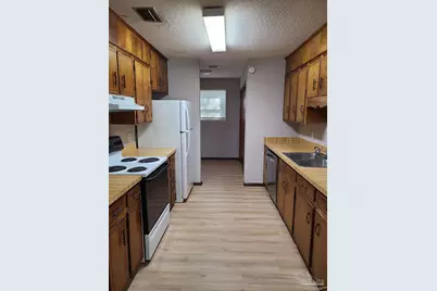 329 E Olive Rd, Pensacola, FL 32514 - Photo 3