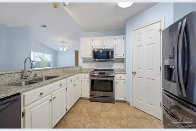 2801 Brassie Cir, Navarre, FL 32566 - Photo 13