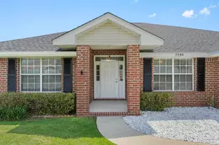 7595 Marthas Way, Navarre, FL 32566 - Photo 5