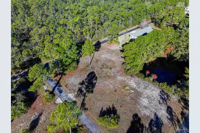 1810 W Smugglers Cove Cir, Gulf Breeze, FL 32563 - Photo 7