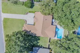 4252 Lancaster Gate Dr, Pace, FL 32571 - Photo 3