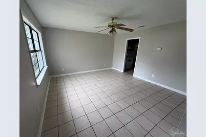 6401 Kennington Cir, Milton, FL 32570 - Photo 3