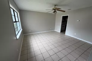 6401 Kennington Cir, Milton, FL 32570 - Photo 3