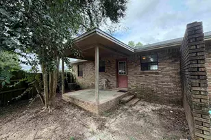6401 Kennington Cir, Milton, FL 32570 - Photo 11