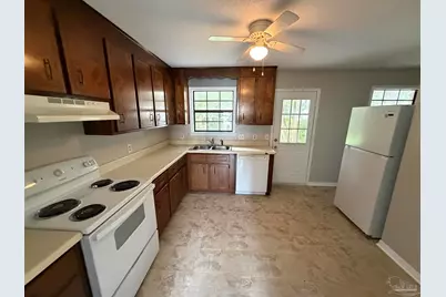 6401 Kennington Cir, Milton, FL 32570 - Photo 5