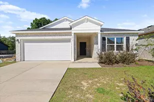 6233 Forest Pines Dr, Pensacola, FL 32526 - Photo 1