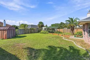 8213 Hartington Dr, Navarre, FL 32566 - Photo 7