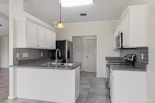 8213 Hartington Dr, Navarre, FL 32566 - Photo 17