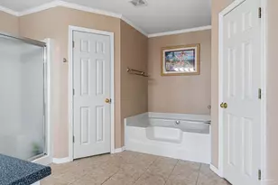 8213 Hartington Dr, Navarre, FL 32566 - Photo 37