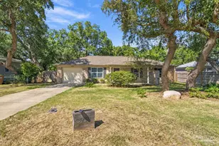 5640 Government Dr, Gulf Breeze, FL 32563 - Photo 1