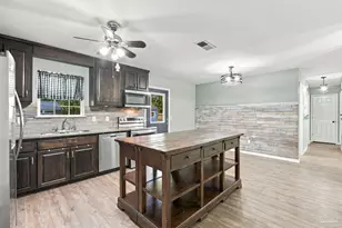 5640 Government Dr, Gulf Breeze, FL 32563 - Photo 7