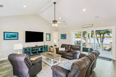 7677 Petersen Pt Rd, Milton, FL 32583 - Photo 11