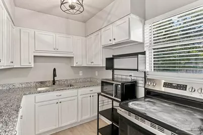 208 Topaz Ave, Pensacola, FL 32505 - Photo 13