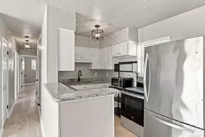 208 Topaz Ave, Pensacola, FL 32505 - Photo 9