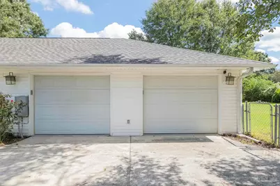 1009 Rachel Cir, Cantonment, FL 32533 - Photo 7