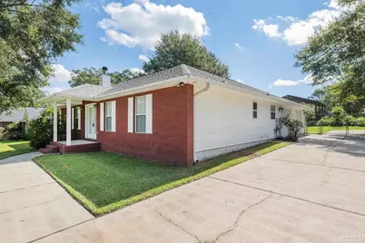 1009 Rachel Cir, Cantonment, FL 32533 - Photo 5