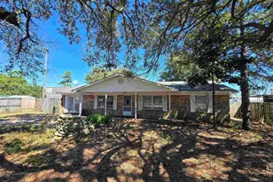 1790 Abercrombie Rd, Gulf Breeze, FL 32563 - Photo 1