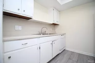 8150 Lillian Hwy, Pensacola, FL 32506 - Photo 9