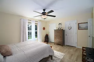 8962 Deer Ln, Navarre, FL 32566 - Photo 17