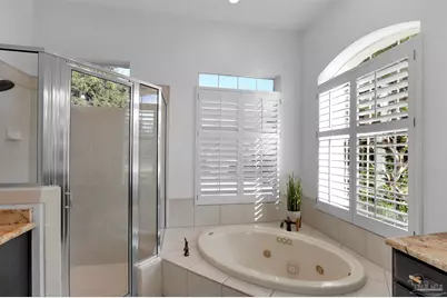 1191 Grand Pointe Dr, Gulf Breeze, FL 32563 - Photo 37