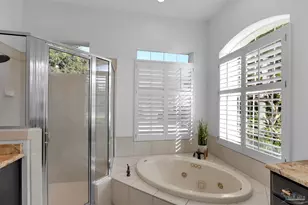 1191 Grand Pointe Dr, Gulf Breeze, FL 32563 - Photo 37