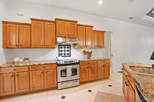 1191 Grand Pointe Dr, Gulf Breeze, FL 32563 - Photo 17