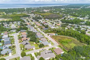 1570 Woodlawn Way, Gulf Breeze, FL 32563 - Photo 65