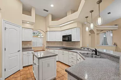 4100 Bamboo Dr, Pensacola, FL 32526 - Photo 13