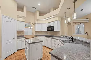 4100 Bamboo Dr, Pensacola, FL 32526 - Photo 13