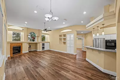 4100 Bamboo Dr, Pensacola, FL 32526 - Photo 9