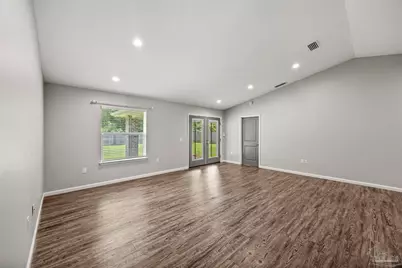 5622 Riviera Dr, Milton, FL 32583 - Photo 3