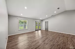 5622 Riviera Dr, Milton, FL 32583 - Photo 3