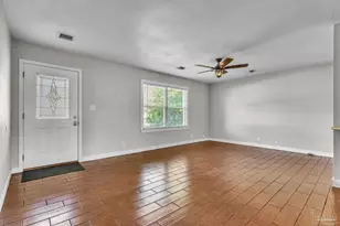 5570 Peachtree Ct, Pensacola, FL 32504 - Photo 5