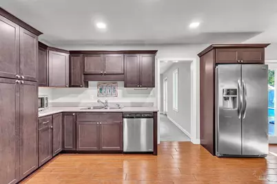 5570 Peachtree Ct, Pensacola, FL 32504 - Photo 11