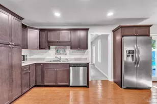 5570 Peachtree Ct, Pensacola, FL 32504 - Photo 11