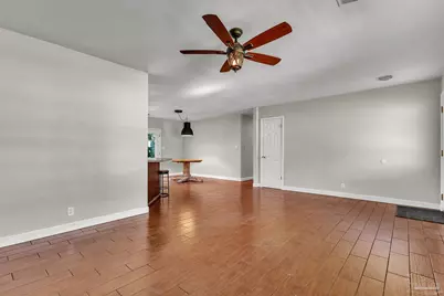 5570 Peachtree Ct, Pensacola, FL 32504 - Photo 7