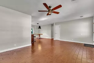 5570 Peachtree Ct, Pensacola, FL 32504 - Photo 7