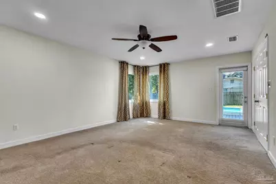 5570 Peachtree Ct, Pensacola, FL 32504 - Photo 17