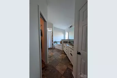 5016 Chandelle Dr, Pensacola, FL 32507 - Photo 11