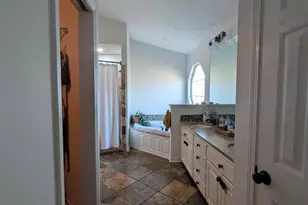 5016 Chandelle Dr, Pensacola, FL 32507 - Photo 11