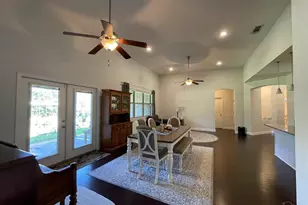 1938 Cardinal Ln, Navarre, FL 32566 - Photo 17