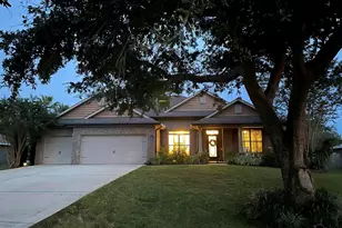 1938 Cardinal Ln, Navarre, FL 32566 - Photo 3