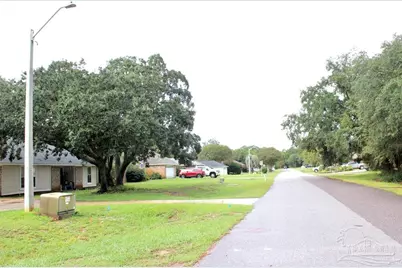 3879 Sailwind Dr, Gulf Breeze, FL 32563 - Photo 49