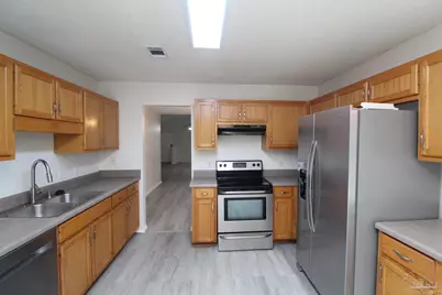 2432 Gulf Breeze Ave, Pensacola, FL 32507 - Photo 9