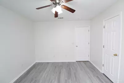 2432 Gulf Breeze Ave, Pensacola, FL 32507 - Photo 17