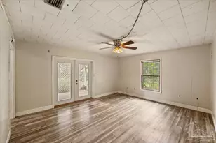 223 Holmes Blvd, Fort Walton Beach, FL 32548 - Photo 9