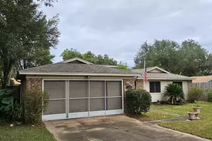 2149 Yardley Cir, Pensacola, FL 32526 - Photo 3